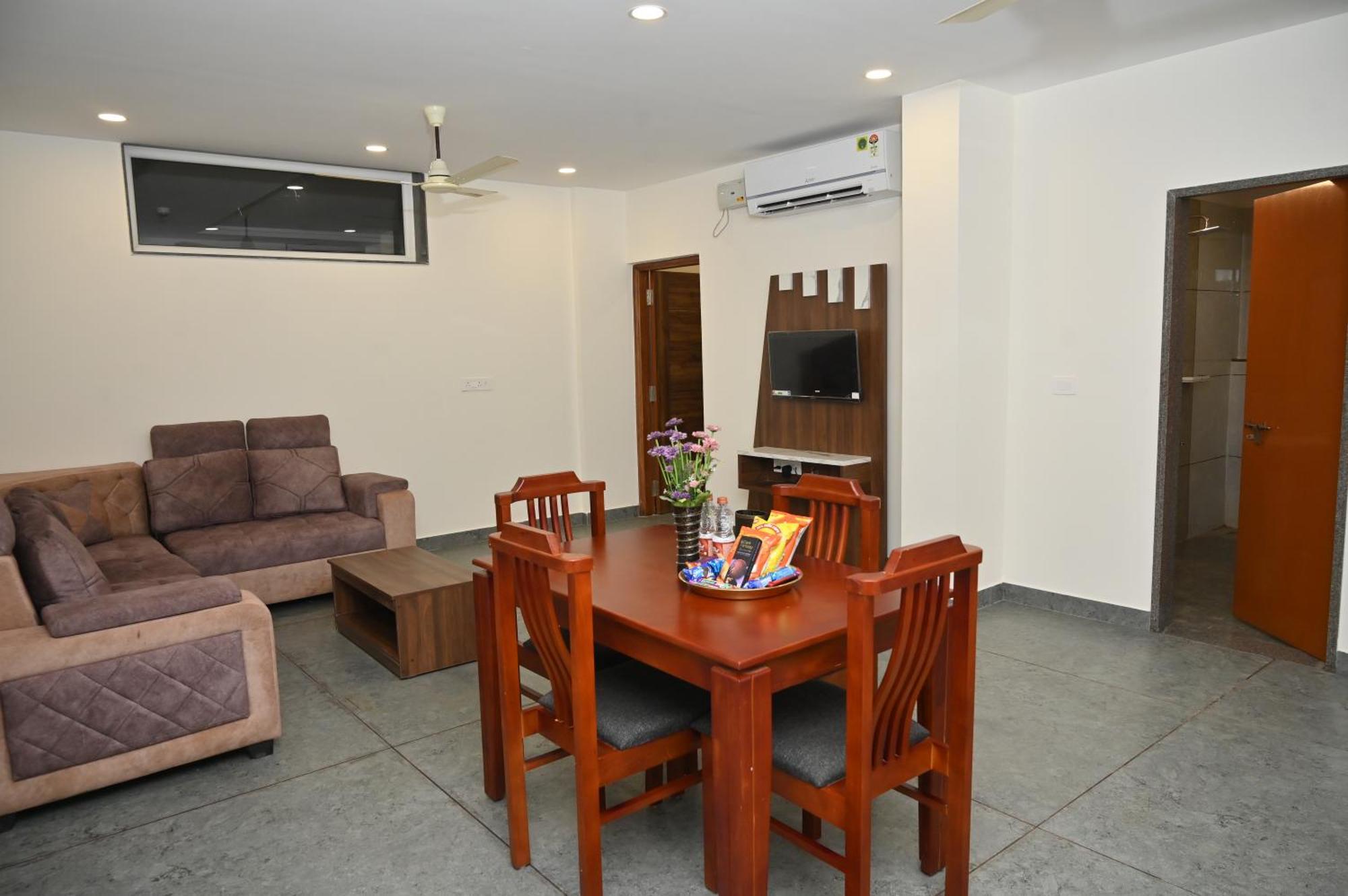 Hotel Shri Devi Comforts Inn Bhatkal Bagian luar foto
