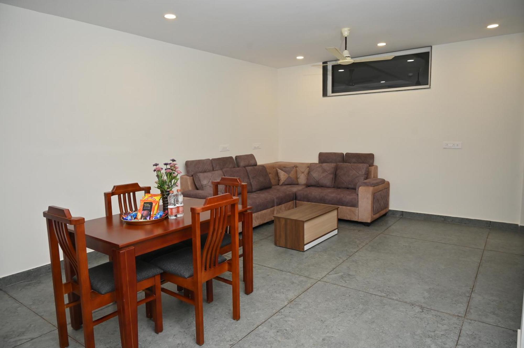 Hotel Shri Devi Comforts Inn Bhatkal Bagian luar foto